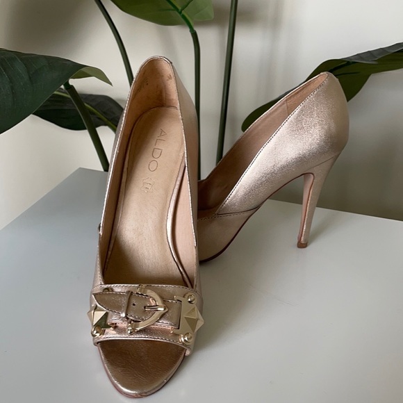 ALDO Genuine Leather Gold Heels - Picture 2 of 6